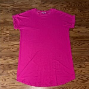 Crown & Ivy Fuchsia T-Shirt Dress